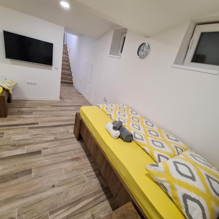 Apartment Dinlux ماريبور المظهر الخارجي الصورة