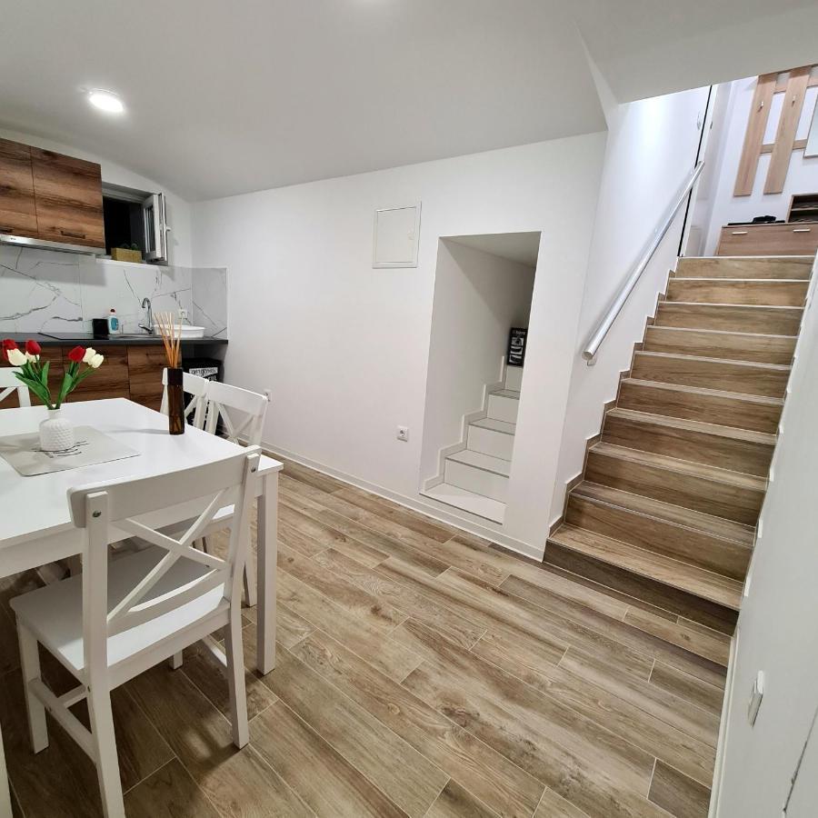 Apartment Dinlux ماريبور المظهر الخارجي الصورة