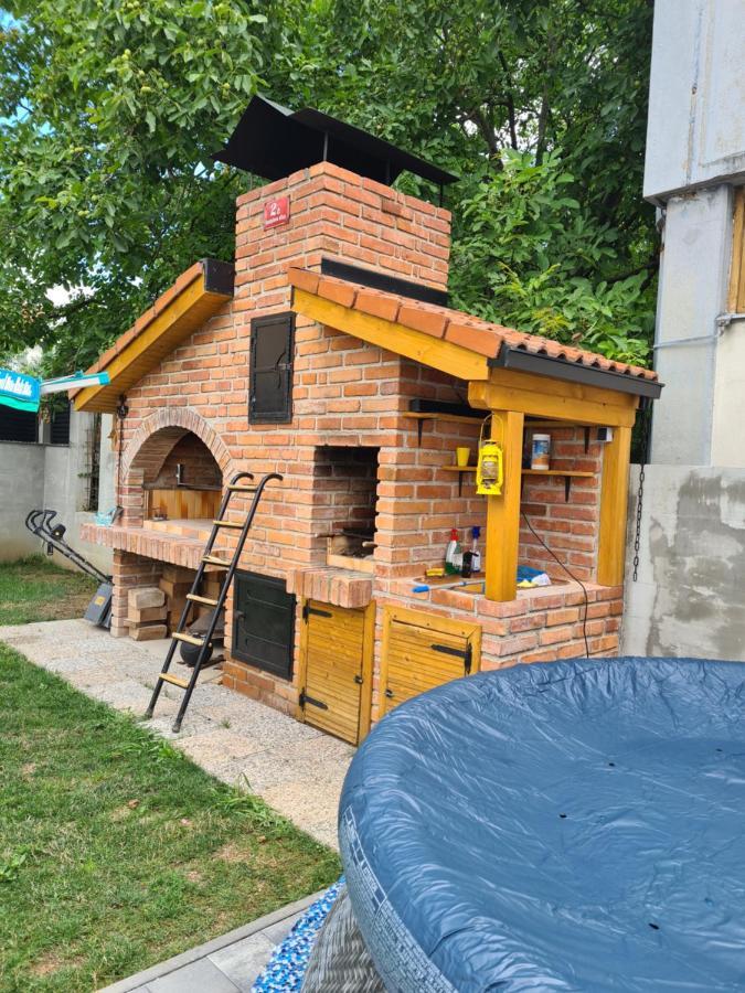 Apartment Dinlux ماريبور المظهر الخارجي الصورة
