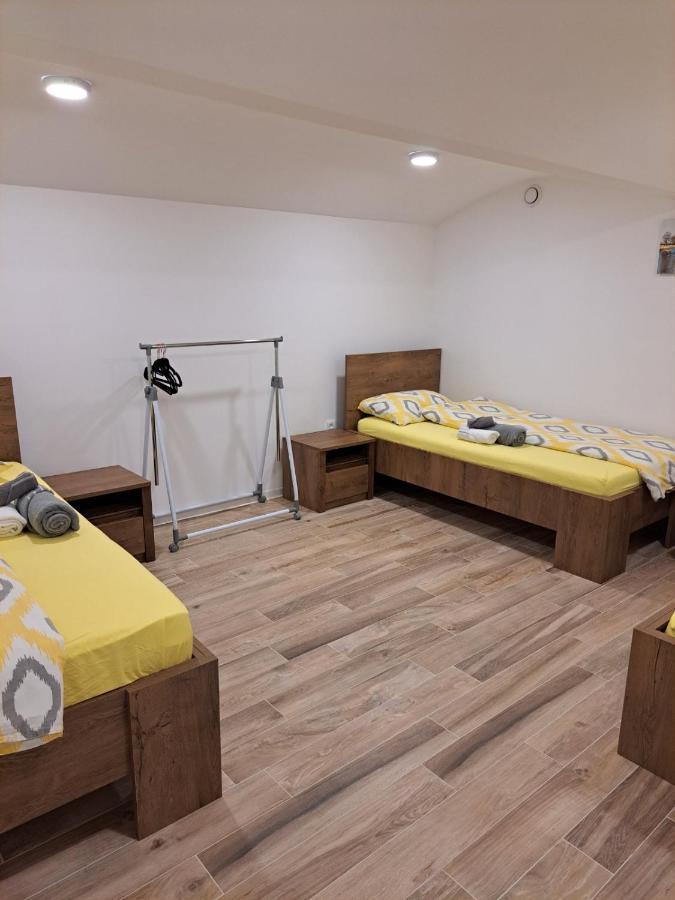 Apartment Dinlux ماريبور المظهر الخارجي الصورة