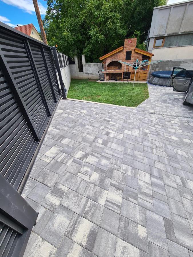 Apartment Dinlux ماريبور المظهر الخارجي الصورة