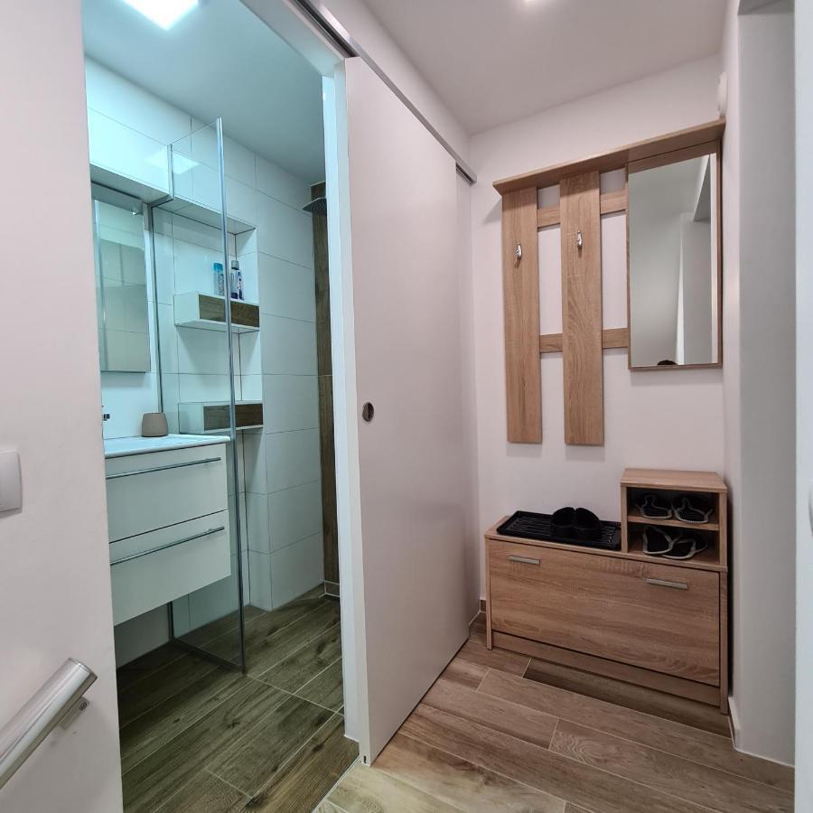 Apartment Dinlux ماريبور المظهر الخارجي الصورة